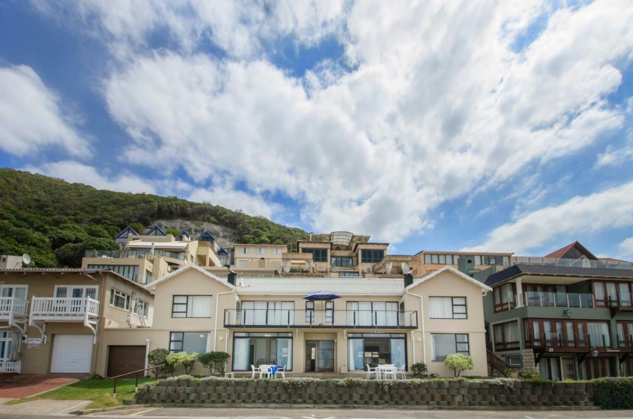 Herolds Bay Accommodation - Hiers Ons Weer Downstairs Екстериор снимка